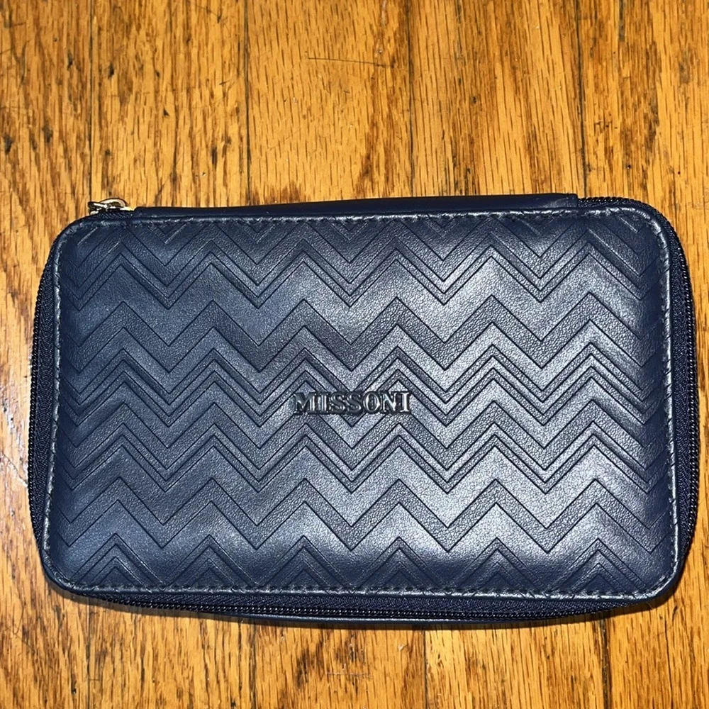 NWOT Missoni Dark Blue Chevron Patterned Travel Bag Toiletries Case